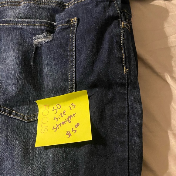 Jeans - Picture 8 of 8